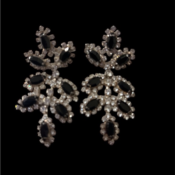 Jewelry - Vintage Black Elegant Black Crystal Cluster Drop Earrings